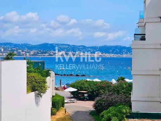 Appartement à vendre 320 000 € 1 pièce 44 m² Étage 1/5 Cannes Marina-La Roubine Mandelieu-la-Napoule 06210