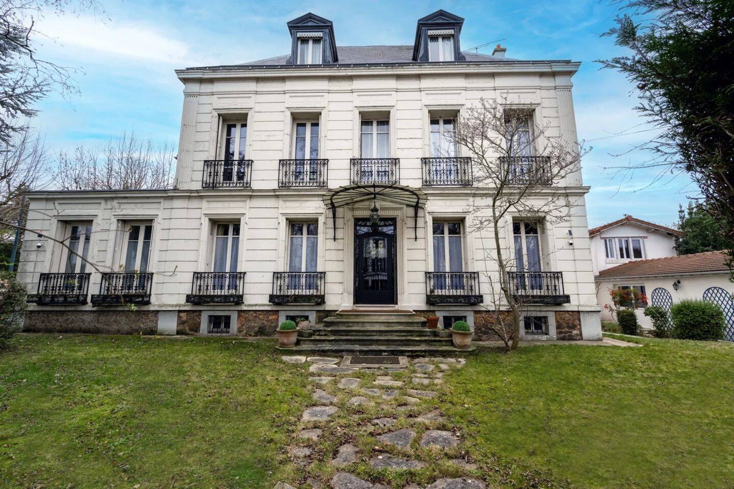 Maison à vendre, 364m², SAINT MAUR DES FOSSES
