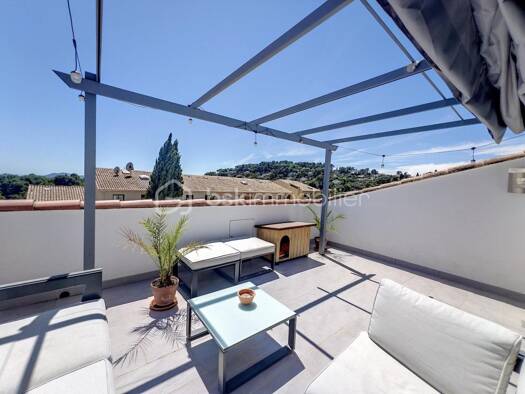 Appartement à vendre 399 000 € 3 pièces 2 chambres 69 m² Étage 3/3 Village-Le Val-Cabrieres Mougins 06250