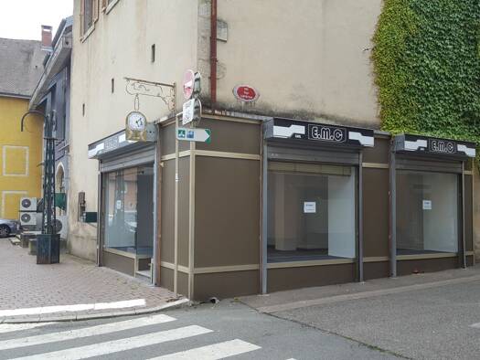 Local commercial à vendre 77 000 € 51,8 m² de surface de vente Delle 90100