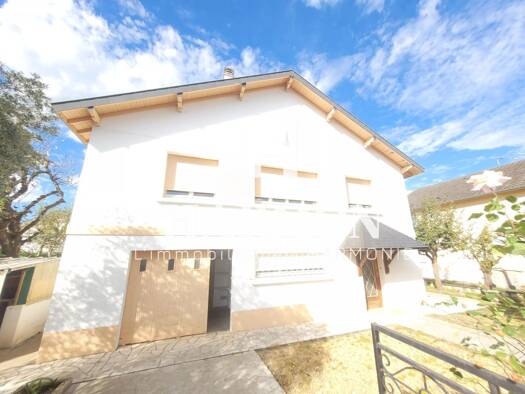 Maison à vendre 175 000 € 5 pièces 3 chambres 82 m² 520 m² de terrain Gurmençon 64400