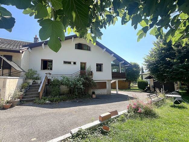 Appartement à vendre 635 000 € 5 pièces 4 chambres 101 m² Sevrier 74320