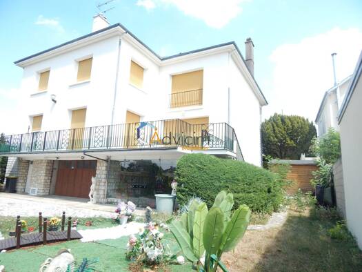 Maison à vendre 496 900 € 11 pièces 7 chambres 298 m² 875 m² de terrain Le Bourg Amilly 45200