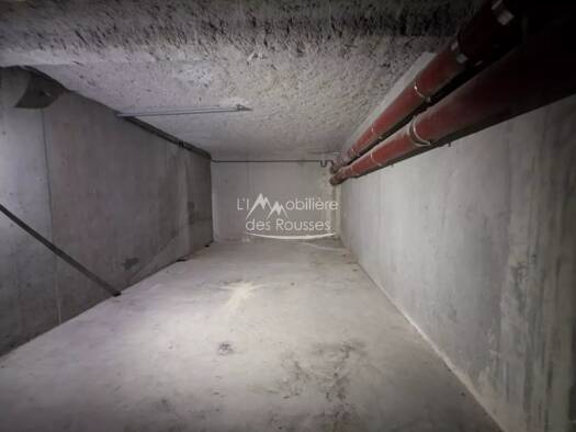 Entrepôt à louer 100 € 32 m² d'espace de stockage Les Rousses 39220