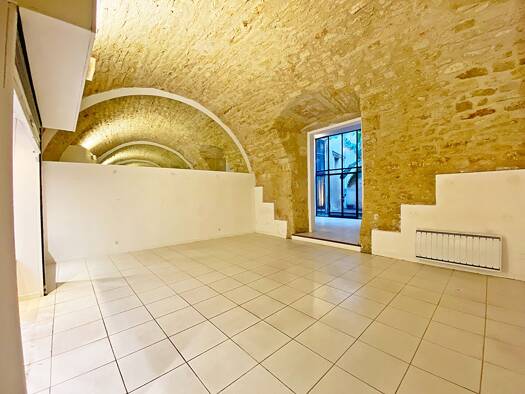 Local commercial à louer 1 210 € 155 m² de surface de vente Allées Paul Riquet Béziers 34500