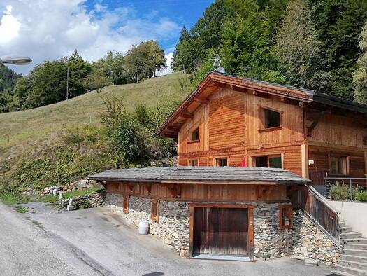 Chalet à vendre 1 100 000 € 6 pièces 5 chambres 345,14 m² 1 800 m² de terrain Flumet 73590