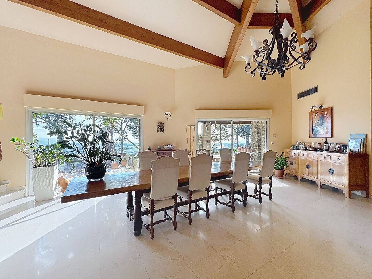 Maison à vendre, 390m², HYERES