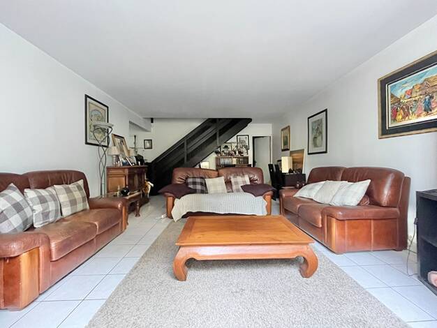 Duplex à vendre 399 000 € 5 pièces 4 chambres 108 m² Étage 1/4 La Redoute Fontenay-sous-Bois 94120