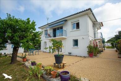 Maison à vendre 238 500 € 5 pièces 3 chambres 130 m² 680 m² de terrain La Reole 33190