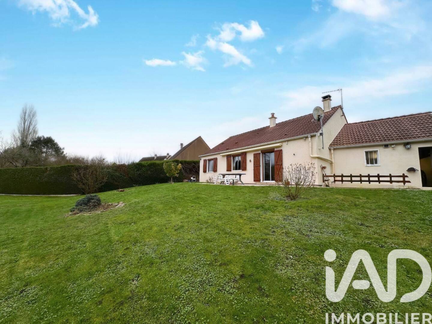 Maison à vendre, 125m², VILLENEUVE LA GUYARD