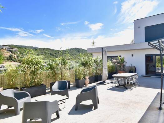 Maison à vendre 749 000 € 5 pièces 4 chambres 150 m² 1 300 m² de terrain Pietrosella 20166