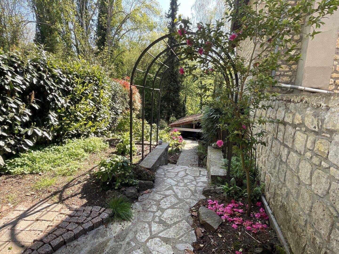 Maison à vendre, 130m², NESLES LA VALLEE