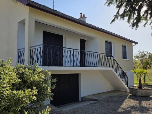 Maison de plain-pied à vendre 127 000 € 4 pièces 2 chambres 80 m² 822 m² de terrain Radonvilliers 10500