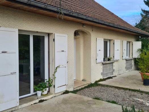 Maison à vendre 260 000 € 3 pièces 2 chambres 120 m² 4 745 m² de terrain Eclose-Badinières 38300