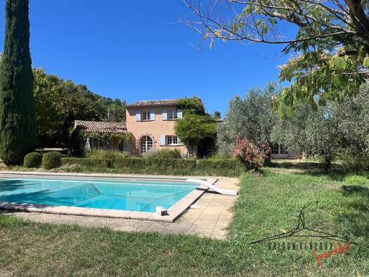 Villa à vendre 480 000 € 6 pièces 3 chambres 135 m² 1 675 m² de terrain Ouest Sud Vaison-la-Romaine 84110