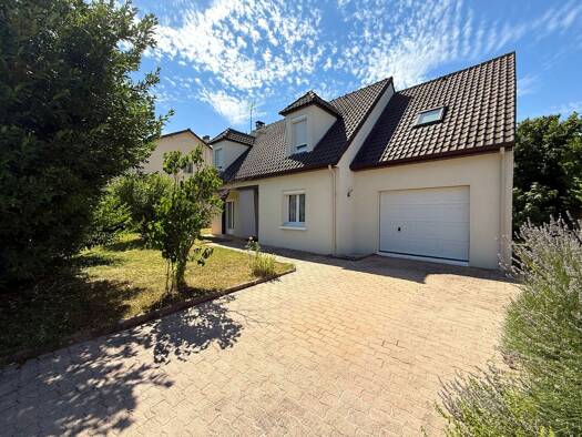 Maison à vendre 495 000 € 6 pièces 4 chambres 130 m² 615 m² de terrain Magny-les-Hameaux 78114