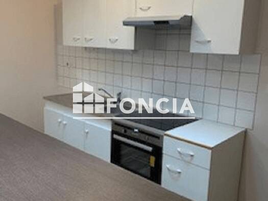 Appartement à louer 545 € 3 pièces 2 chambres 63,3 m² 2ème étage La Rochefoucauld-en-Angoumois 16110