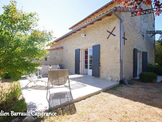 Maison à vendre 285 000 € 5 pièces 3 chambres 150 m² 1 617 m² de terrain Saint-Julien-l'Ars 86800