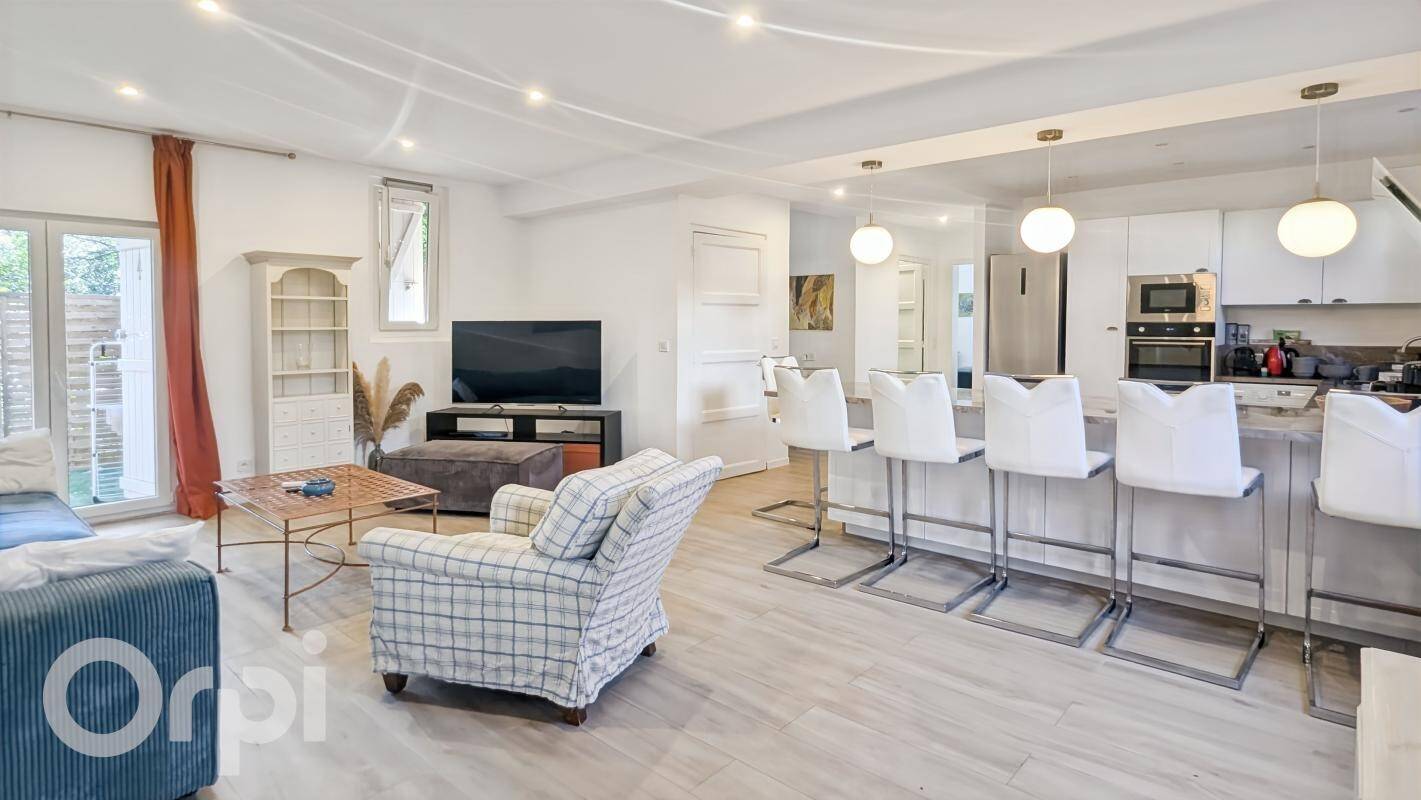 Maison à louer, 87m², CANNES