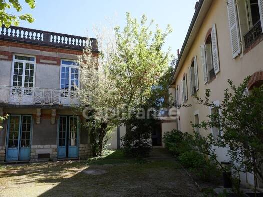 Maison de ville à vendre - neuf 1 149 000 € 15 pièces 4 chambres 467 m² 1 154 m² de terrain Boucicaut-Saint Cosme Chalon-sur-Saône 71100