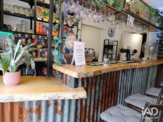 Local commercial à vendre 136 000 € 80 m² de surface de vente Sud Bogny-sur-Meuse 08120