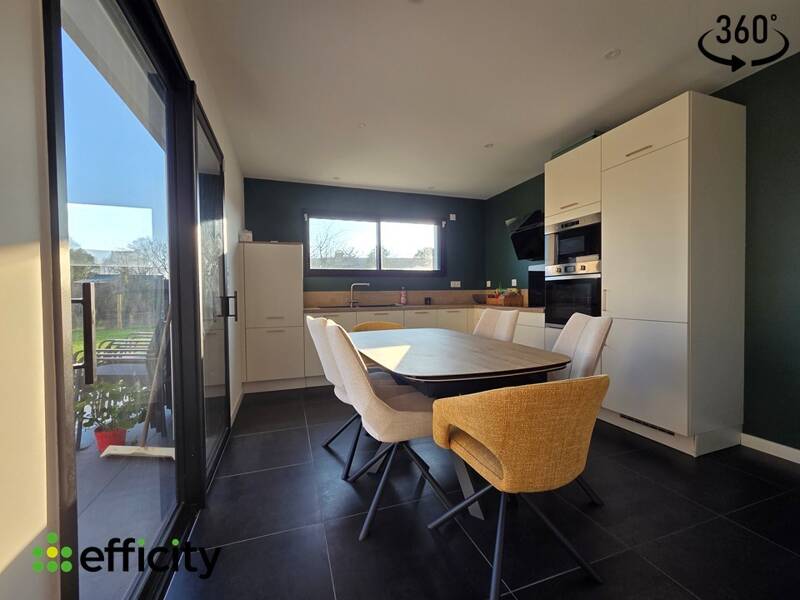 Maison à louer, 131m², LA CHAPELLE DES FOUGERETZ