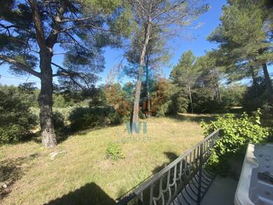 Maison de plain-pied à vendre 695 000 € 4 pièces 3 chambres 115 m² 4 831 m² de terrain Trans en Provence 83720