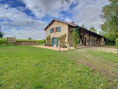 Maison à vendre 380 000 € 8 pièces 6 chambres 255 m² 2 435 m² de terrain Pont de Vaux 01190