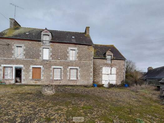 Maison à vendre 94 770 € 7 pièces 4 chambres 200 m² 2 368 m² de terrain Le Mené 22330