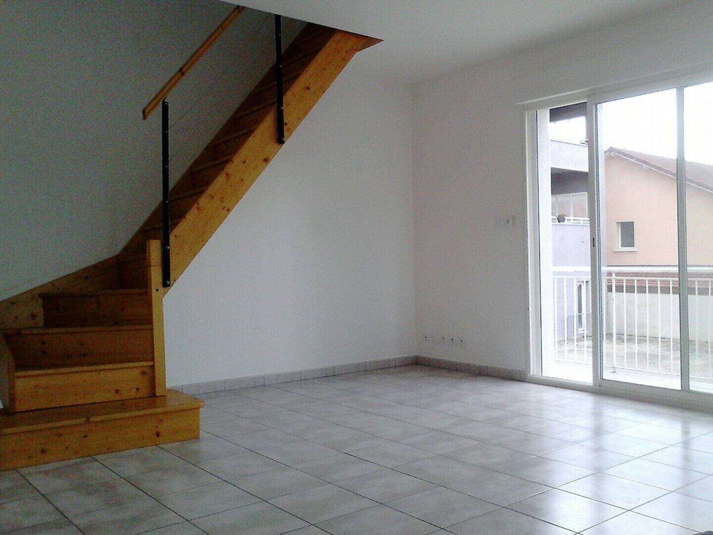 Maison à louer, 50m², AMBERIEU EN BUGEY