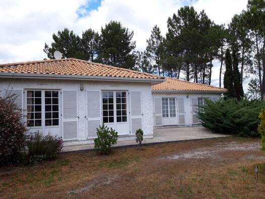 Maison à vendre 420 000 € 7 pièces 4 chambres 149 m² 3 700 m² de terrain Lugos 33830