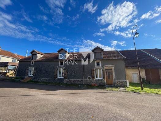Maison à vendre 11 000 € 7 pièces 6 chambres 345 m² 1 760 m² de terrain Thol-lès-Millières 52240
