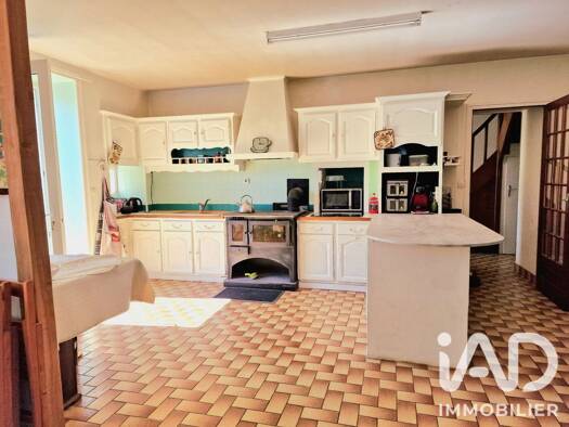 Maison à vendre 133 000 € 7 pièces 4 chambres 145 m² 3 456 m² de terrain Bernac 16700