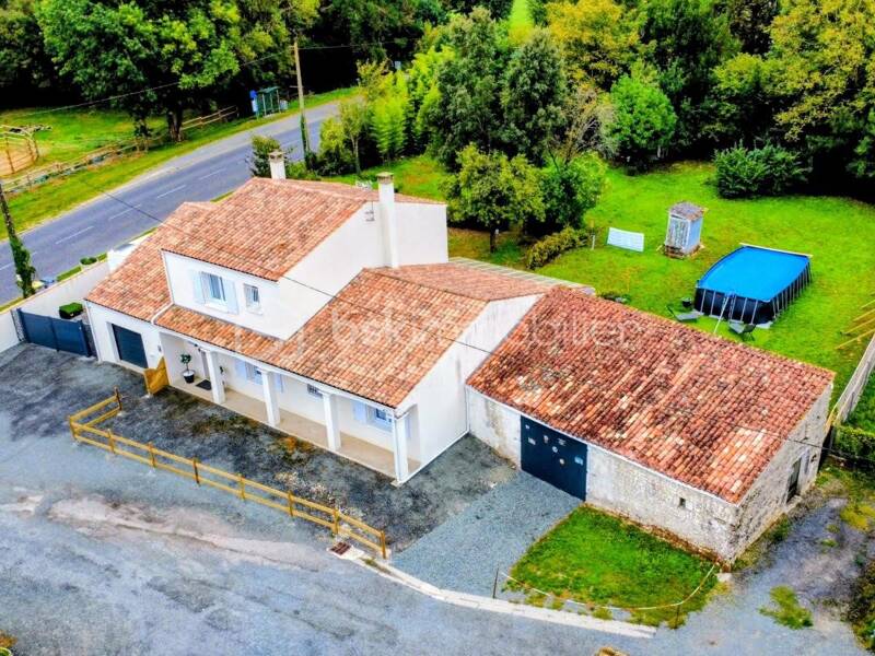 Maison à vendre, 174m², SURGERES