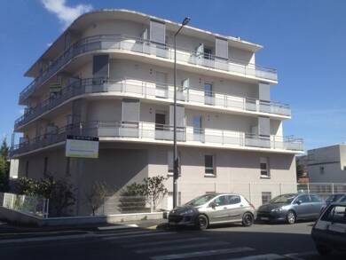 Appartement à louer 319 € 1 pièce 19 m² Étage 3/6 Bellevue-Solaure Saint-Étienne 42000