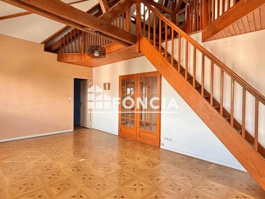Duplex à vendre 320 000 € 4 pièces 3 chambres 154 m² Étage 3/3 Nord La Roche-sur-Foron 74800
