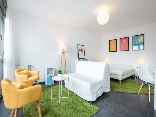 Appartement à louer 735 € 4 pièces 5 chambres 90 m² 3ème étage Confluence Lyon 2ème arrondissement 69002