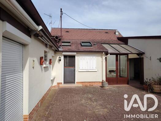 Maison de plain-pied à vendre 238 000 € 5 pièces 2 chambres 128,4 m² 923 m² de terrain Centre Ville Nogent-sur-Oise 60180