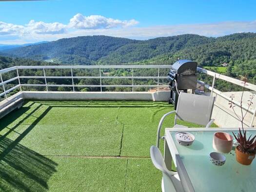 Duplex à vendre 150 000 € 2 pièces 1 chambre 50 m² Étage 2/3 Claviers 83830