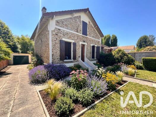 Maison à vendre 365 000 € 5 pièces 3 chambres 110 m² 953 m² de terrain Mandres-les-Roses 94520