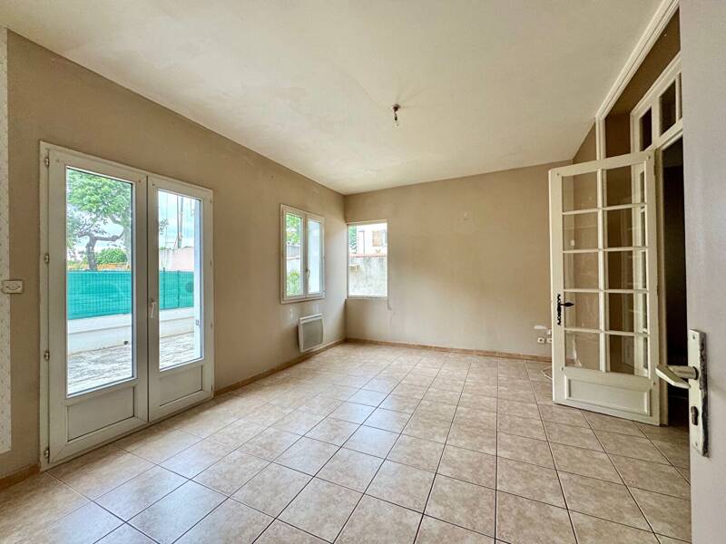 Maison à louer, 66m², SENAS