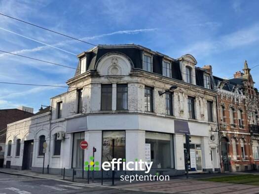 Local commercial à louer 4 200 € 150 m² de surface de vente Centre-Neuf Bourg-Quesnoy-Delsaux-Musée-Cannoniers-Gare Valenciennes 59300