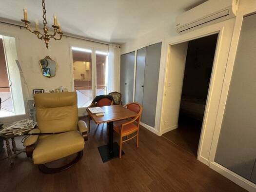 Appartement à vendre 32 000 € 1 pièce 38 m² Étage 3/3 Centre-Hôtel de Ville Limoges 87000