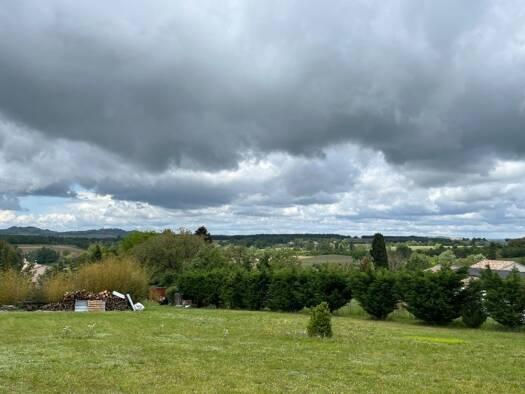 Terrain constructible à vendre 75 000 € 2 720 m² de terrain La Pomarède 11400