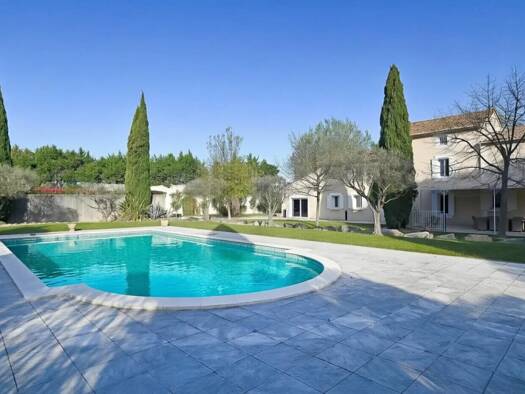 Maison à vendre 1 049 000 € 11 pièces 5 chambres 312 m² 4 379 m² de terrain Ouest Monteux 84170