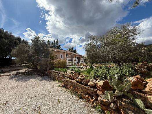 Maison de plain-pied à vendre 393 750 € 4 pièces 3 chambres 94 m² 1 500 m² de terrain Saint-Maximin-la-Sainte-Baume 83470