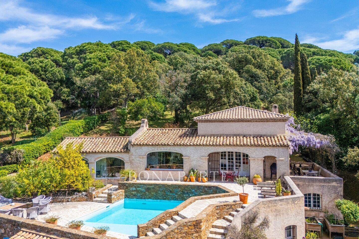 Maison à vendre, 261m², LA CROIX VALMER