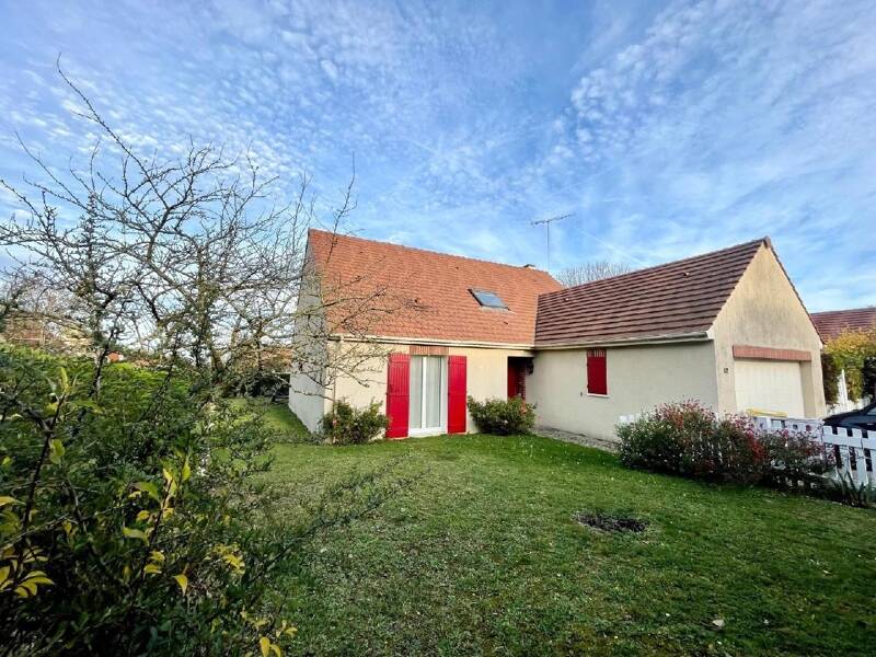 Maison à vendre, 156m², LA CHAPELLE EN SERVAL