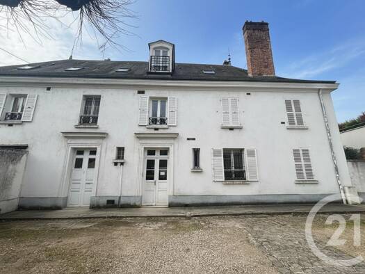 Appartement à louer 729 € 3 pièces 2 chambres 40 m² 2ème étage Brunoy 91800