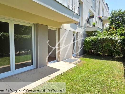 Appartement à vendre 235 000 € 3 pièces 2 chambres 62 m² RDC/3 Villenoy 77124